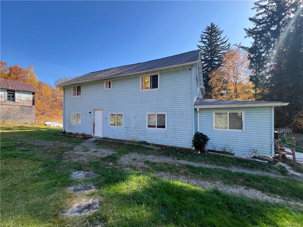 Rental Property at 36 Schubert Drive 2nd Floor, Pine Bush, New York - Bedrooms: 3 
Bathrooms: 1 
Rooms: 5  - $1,850 MO.