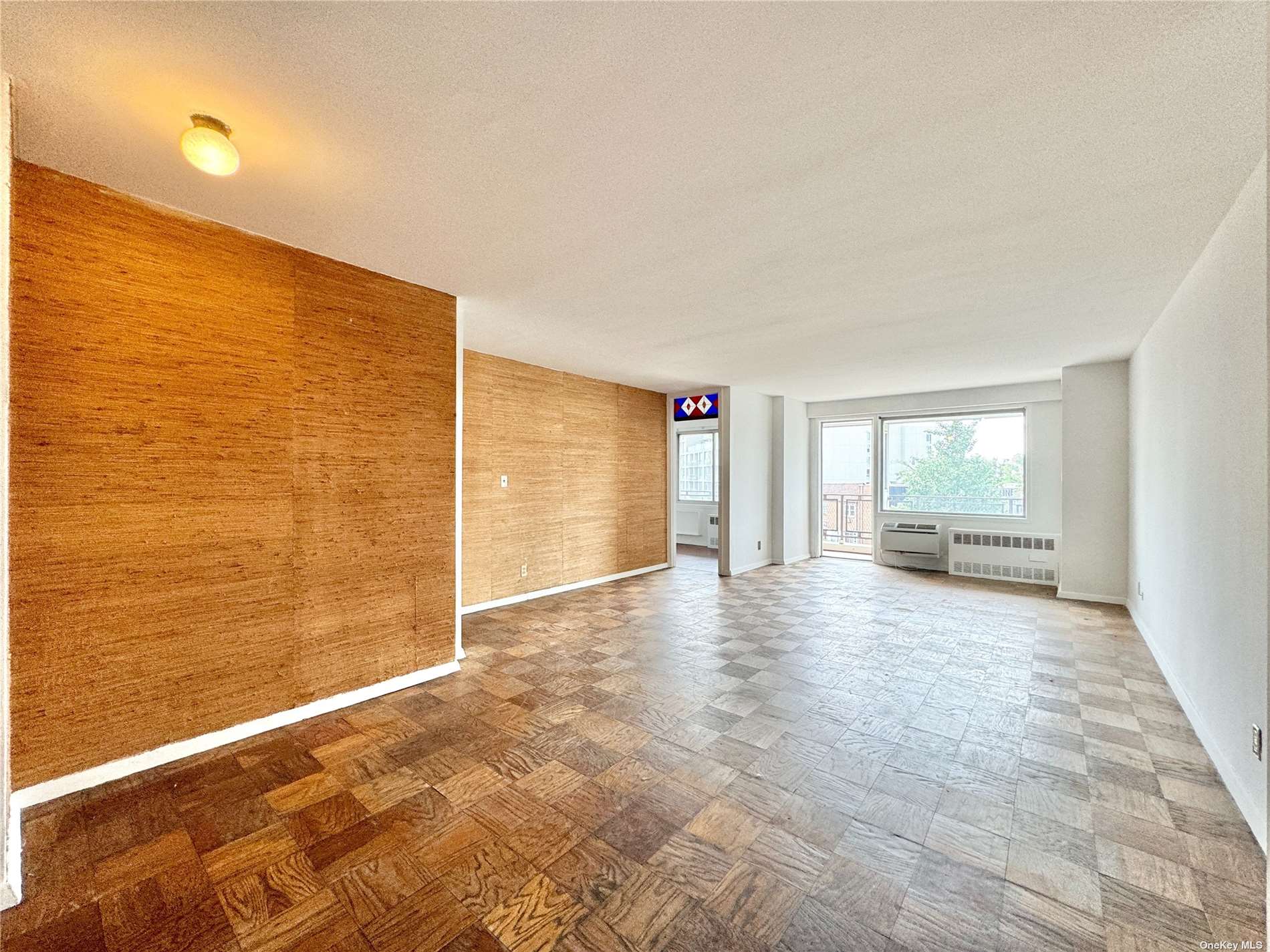 Property for Sale at 8615 Broadway 4E, Elmhurst, Queens, NY - Bedrooms: 2 
Bathrooms: 2 
Rooms: 7  - $569,000