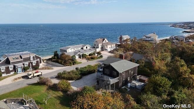 Property for Sale at Captain Kidds Path, Montauk, Hamptons, NY - Bedrooms: 4 
Bathrooms: 3  - $2,995,000