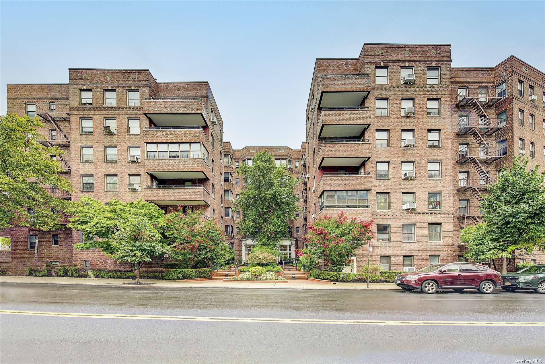 69-40 Yellowstone Boulevard #114, Forest Hills, New York image 3