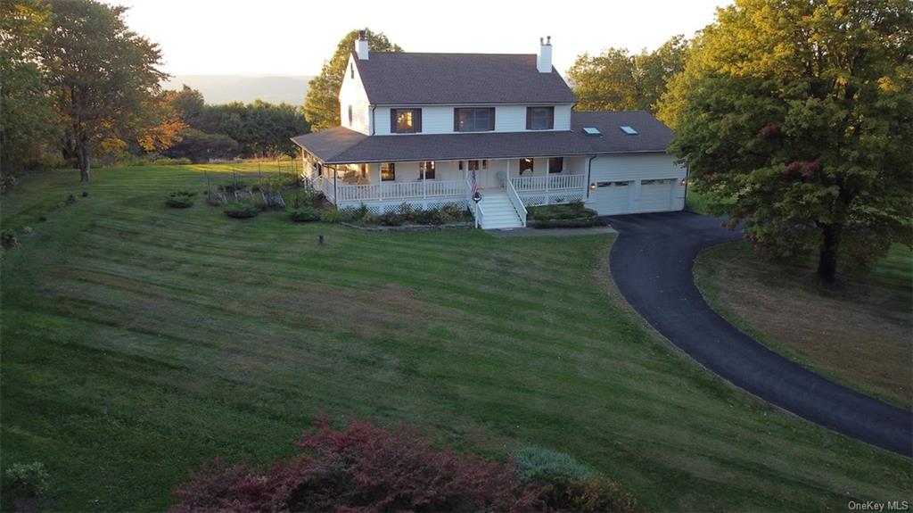 Property for Sale at 8 Birch Hill Road, Pawling, New York - Bedrooms: 4 
Bathrooms: 4 
Rooms: 9  - $749,000