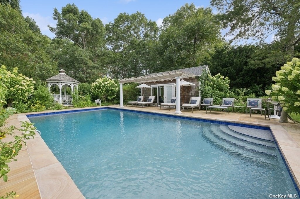 105 Park Street, East Hampton, New York image 17