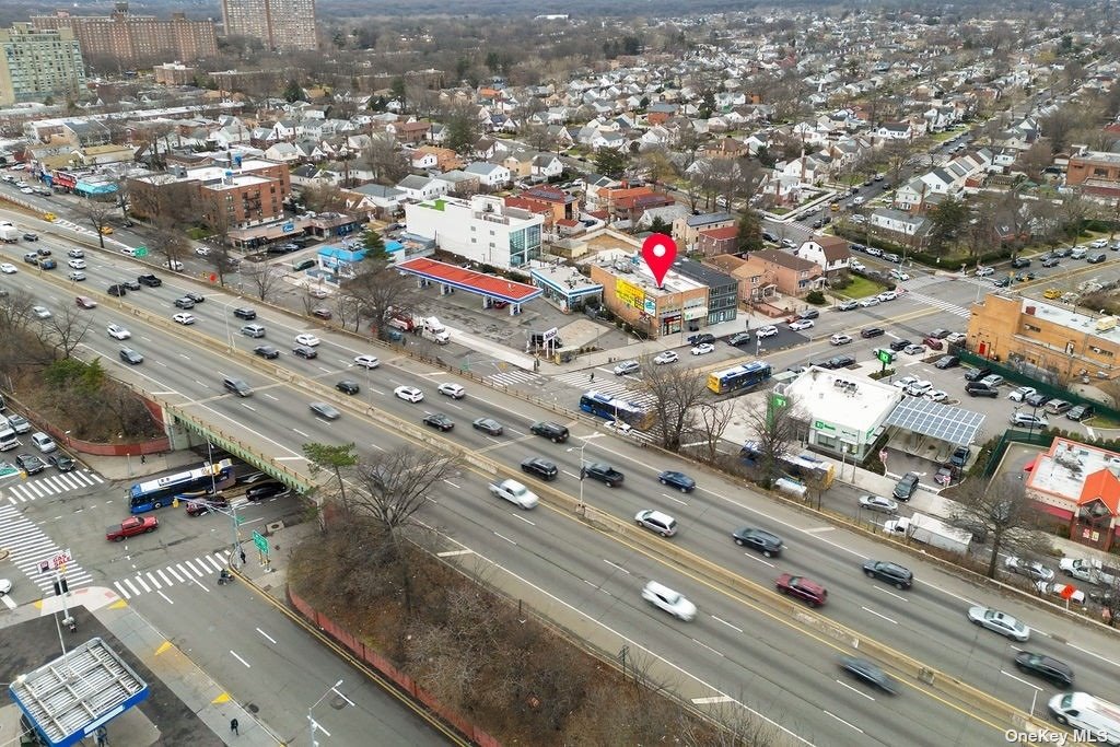61-07 Utopia Parkway