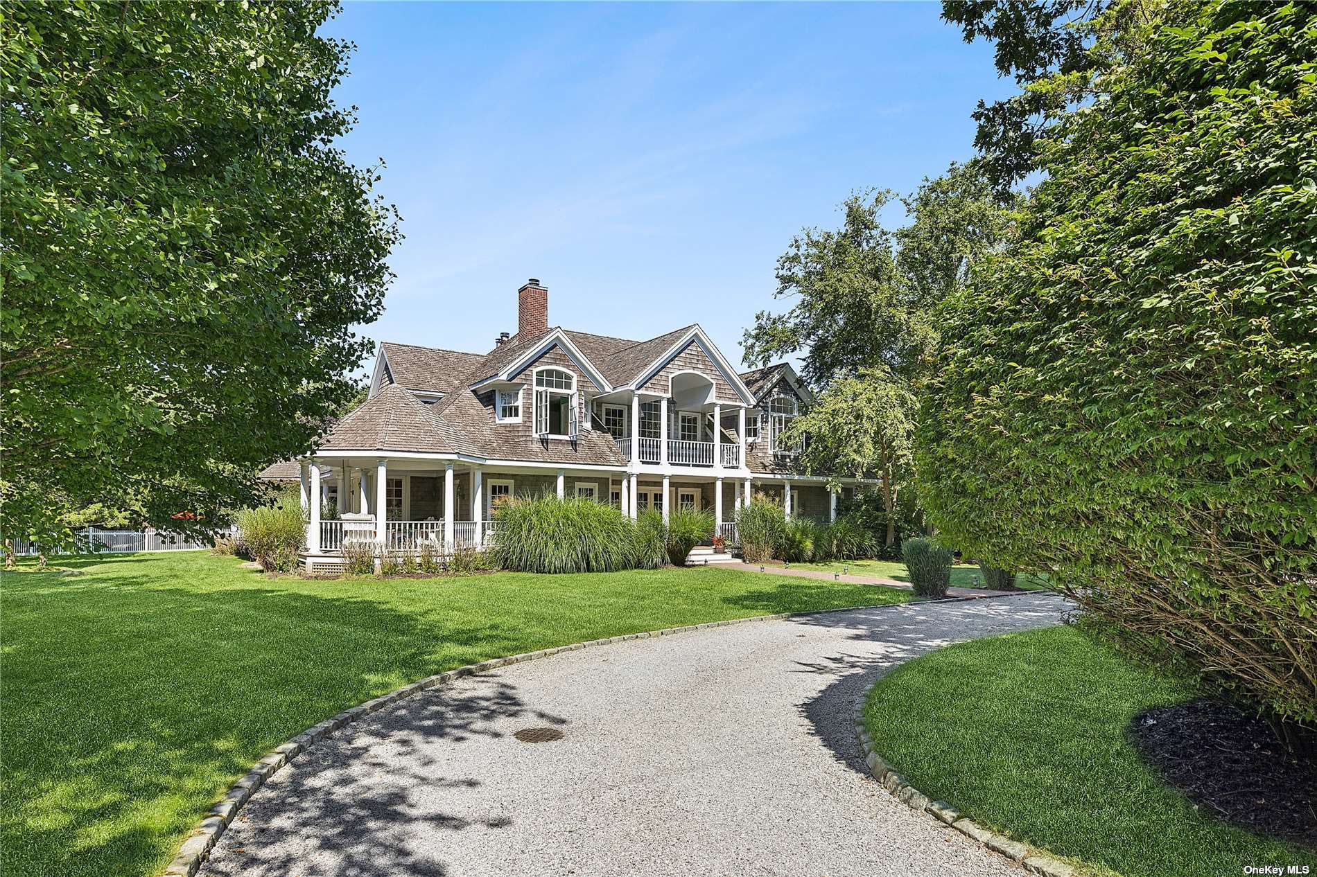 29 Cedar Lane, Remsenburg, Hamptons, NY - 6 Bedrooms  
5 Bathrooms - 