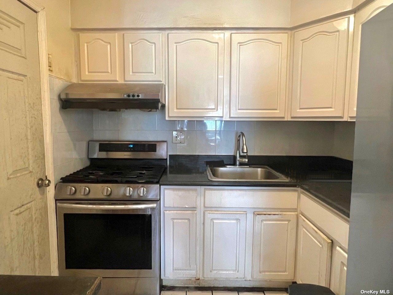 Photo 4 of 10 of 144-23 Barclay Avenue 1A condo
