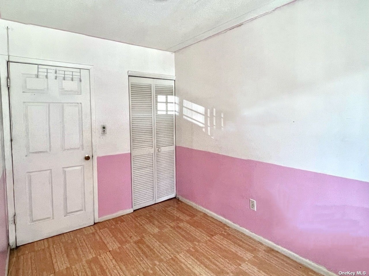 Photo 2 of 10 of 144-23 Barclay Avenue 1A condo