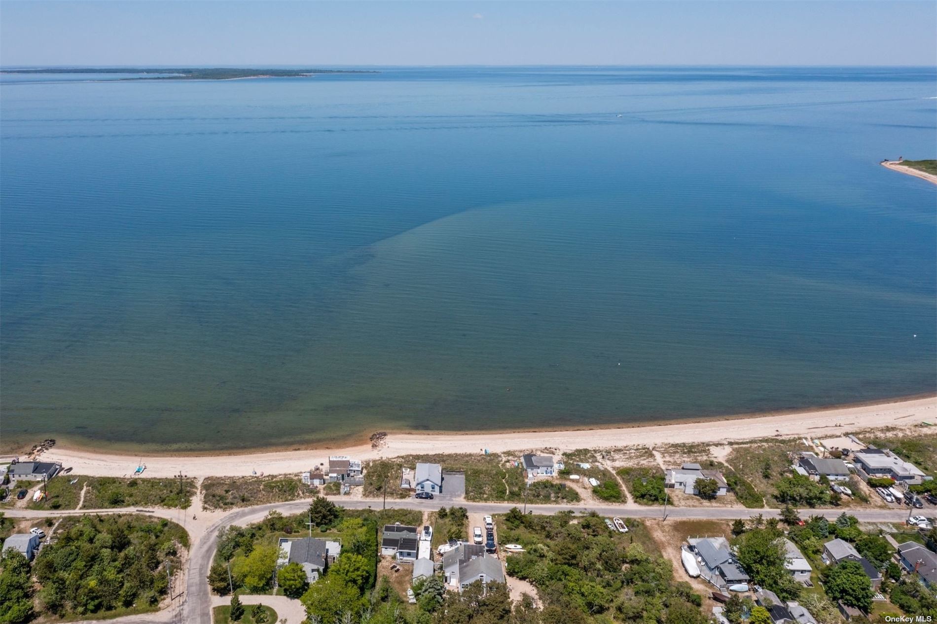 273 Shore Road, Amagansett, New York image 9