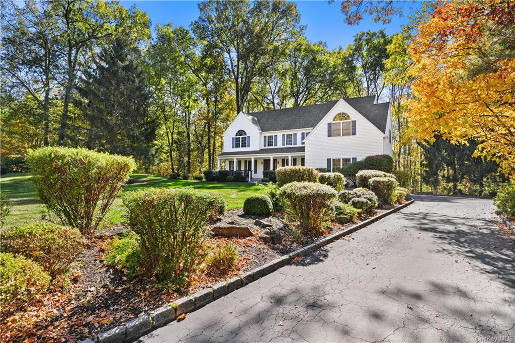 4 Jonathan Road, Cortlandt Manor, New York - 4 Bedrooms  
3 Bathrooms  
9 Rooms - 