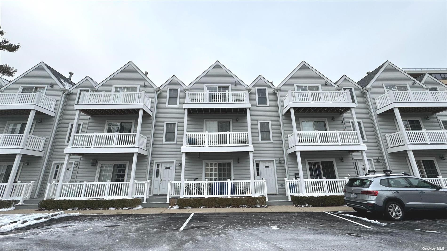 16707 Powells Cove Boulevard 24, Beechhurst, Queens, NY - 2 Bedrooms  
2 Bathrooms  
8 Rooms - 