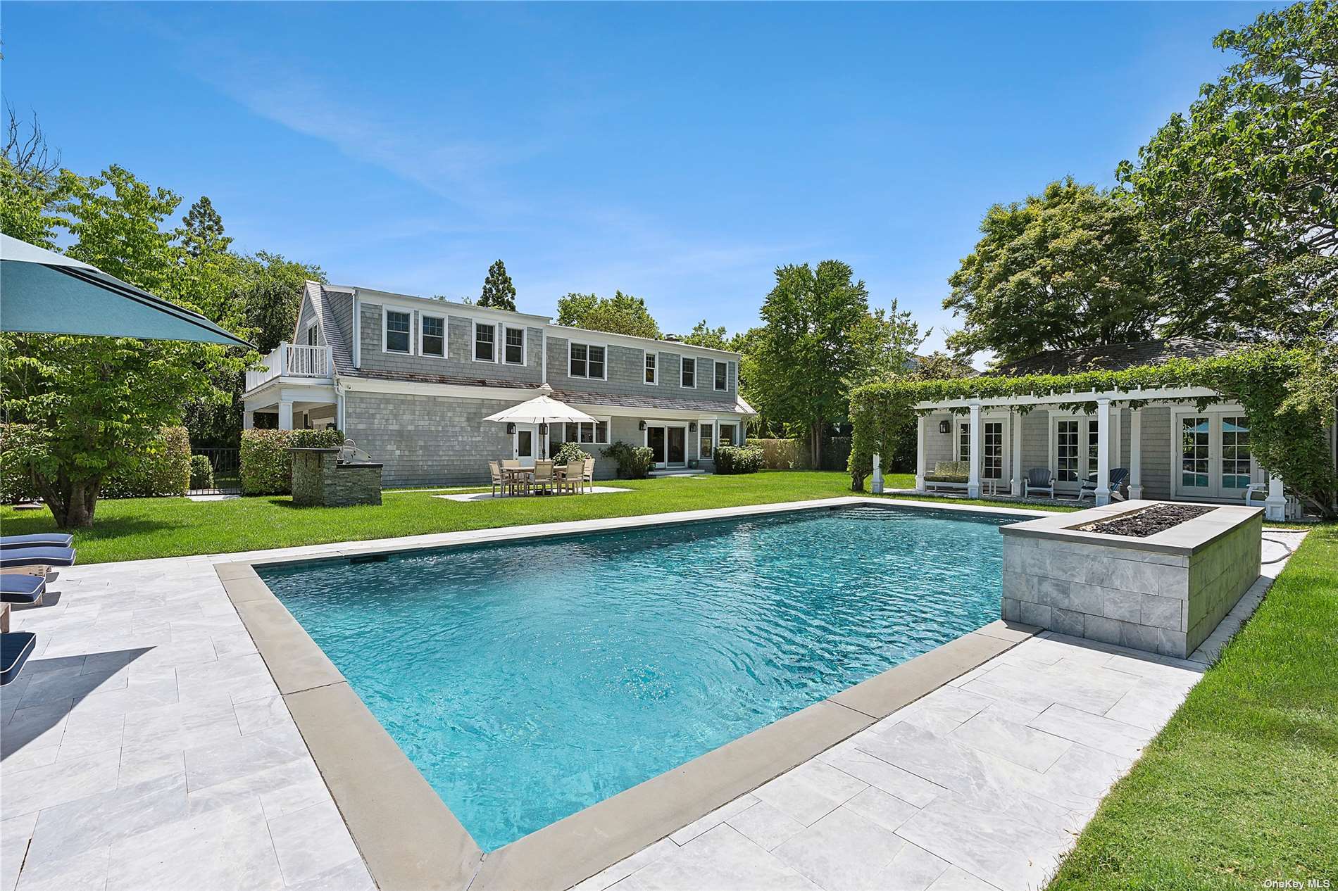 146 Coopers Farm Road, Southampton, Hamptons, NY - 6 Bedrooms  
8 Bathrooms - 