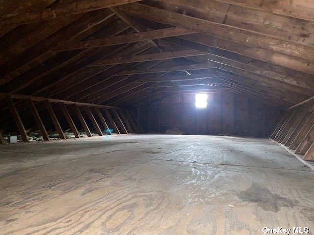 Photo 18 of 29 of 60 W Mastic Boulevard house