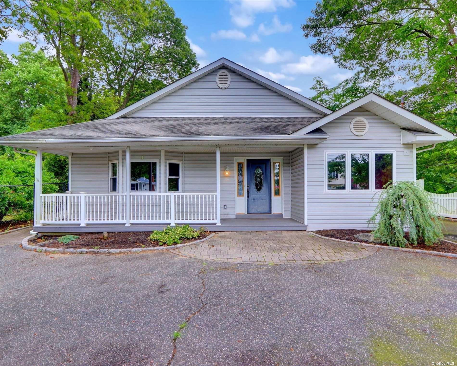 View Mastic, NY 11950 house