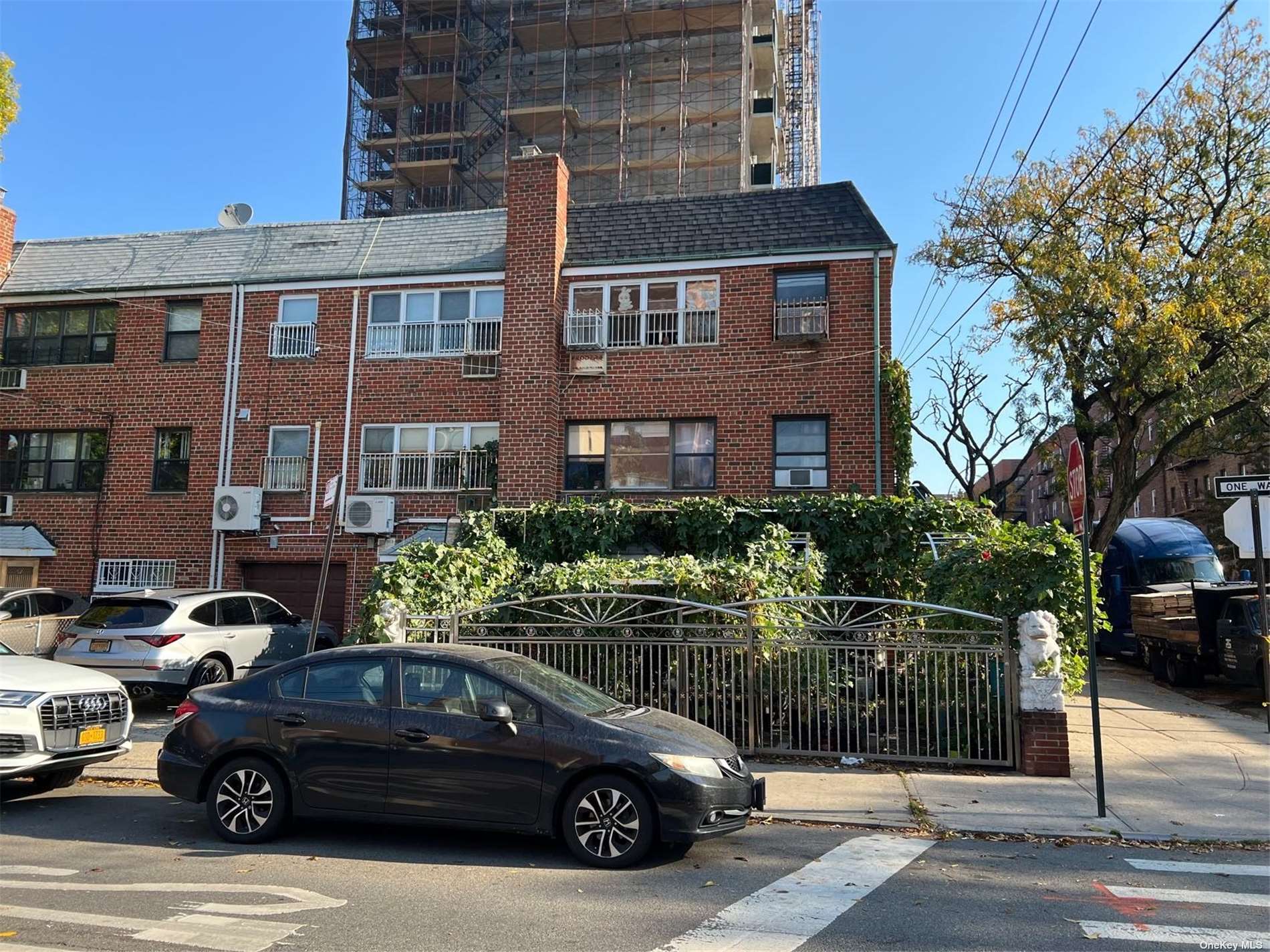 42-35 Saull Street