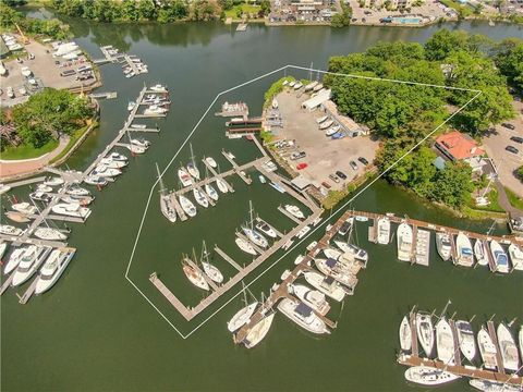 101 Harbor Lane W New Rochelle NY 10805