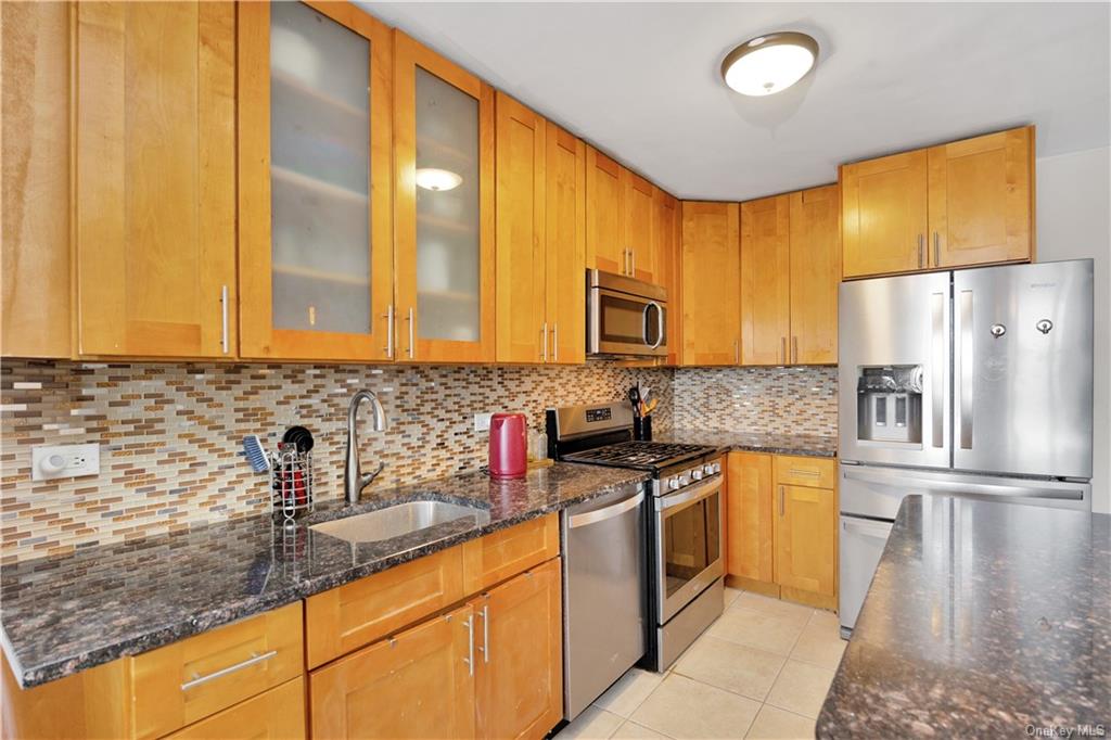 880 Boynton Avenue #14D, New York, New York image 3