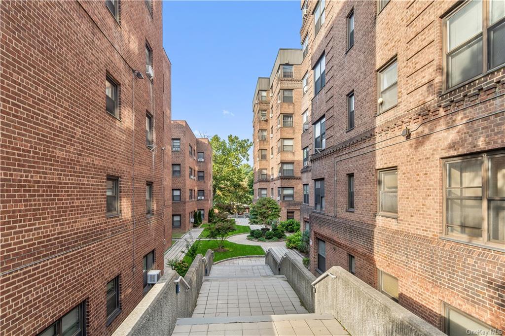 55A Ehrbar Avenue #2G, Mount Vernon, New York image 3