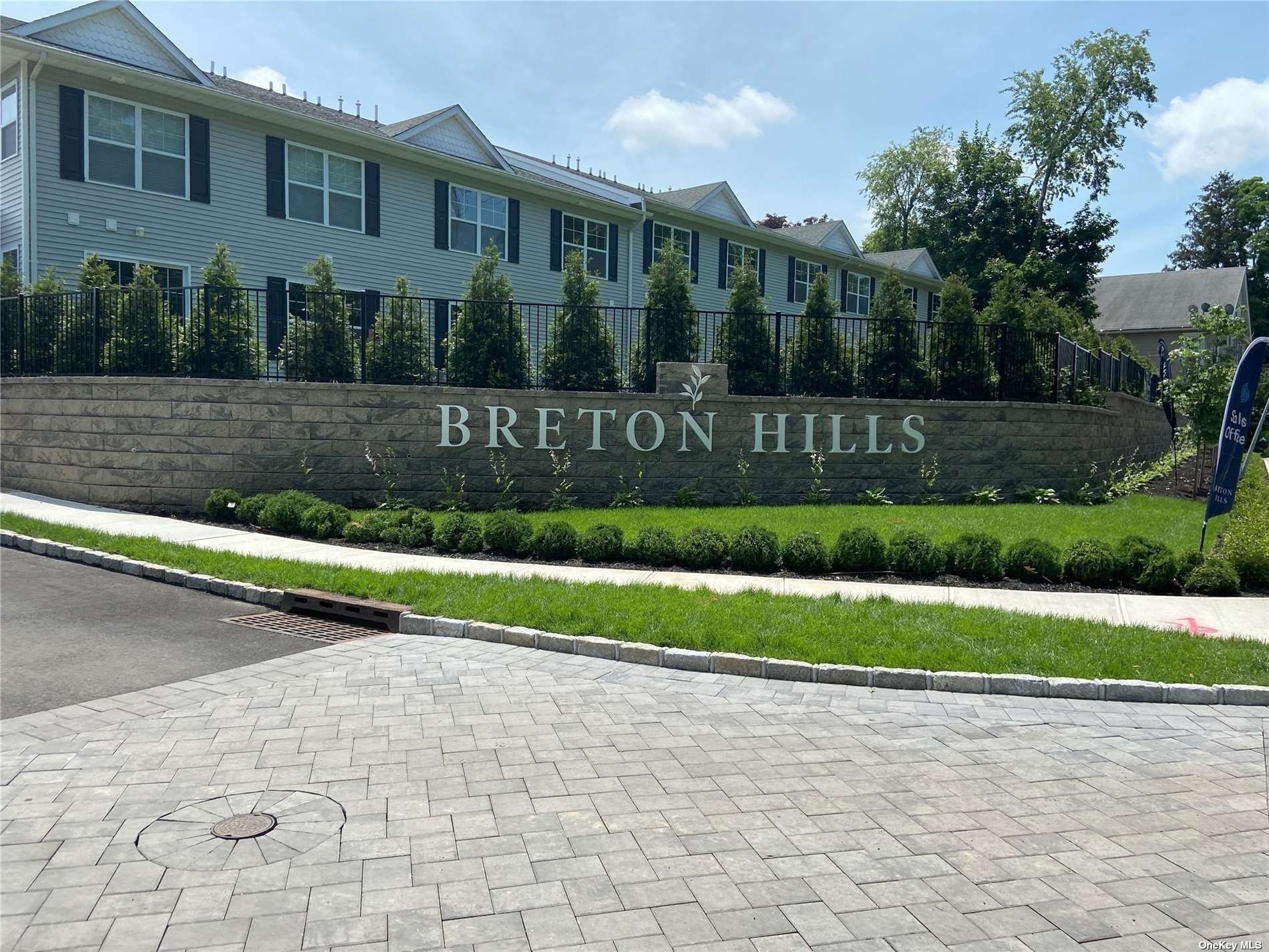 Photo 1 of 17 of 104 Breton Way 104 condo