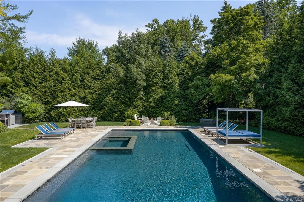 Photo 7 of 35 of 22 Brookline Road house