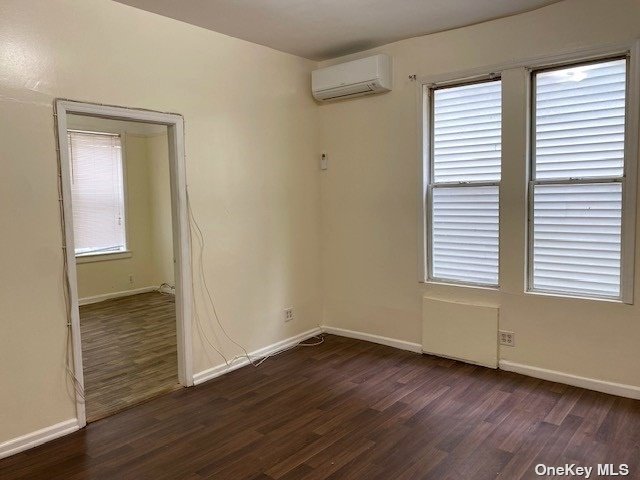 Rental Property at 10519 75th Street, Ozone Park, Queens, NY - Bedrooms: 2 
Bathrooms: 1 
Rooms: 5  - $2,400 MO.