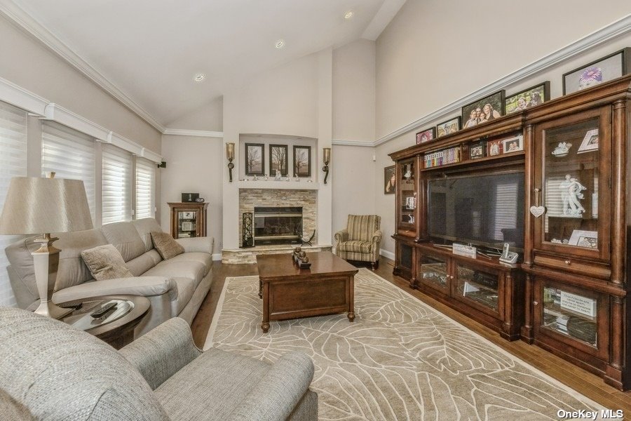 Photo 11 of 28 of 215 Carnation Drive house