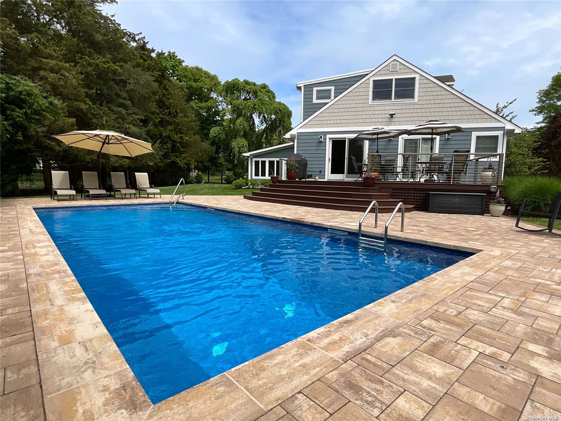 Moose Trail, Cutchogue, Hamptons, NY - 4 Bedrooms  
2 Bathrooms - 