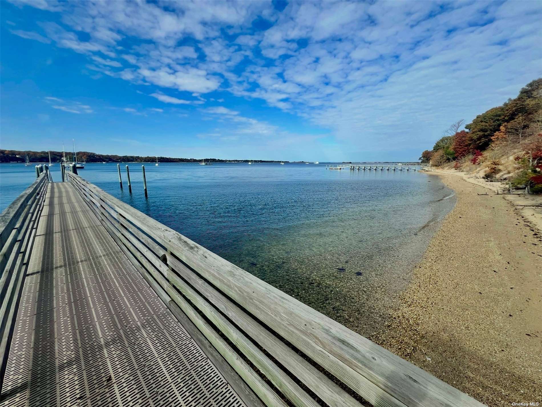 12 Sunset Path, Port Jefferson, New York image 2