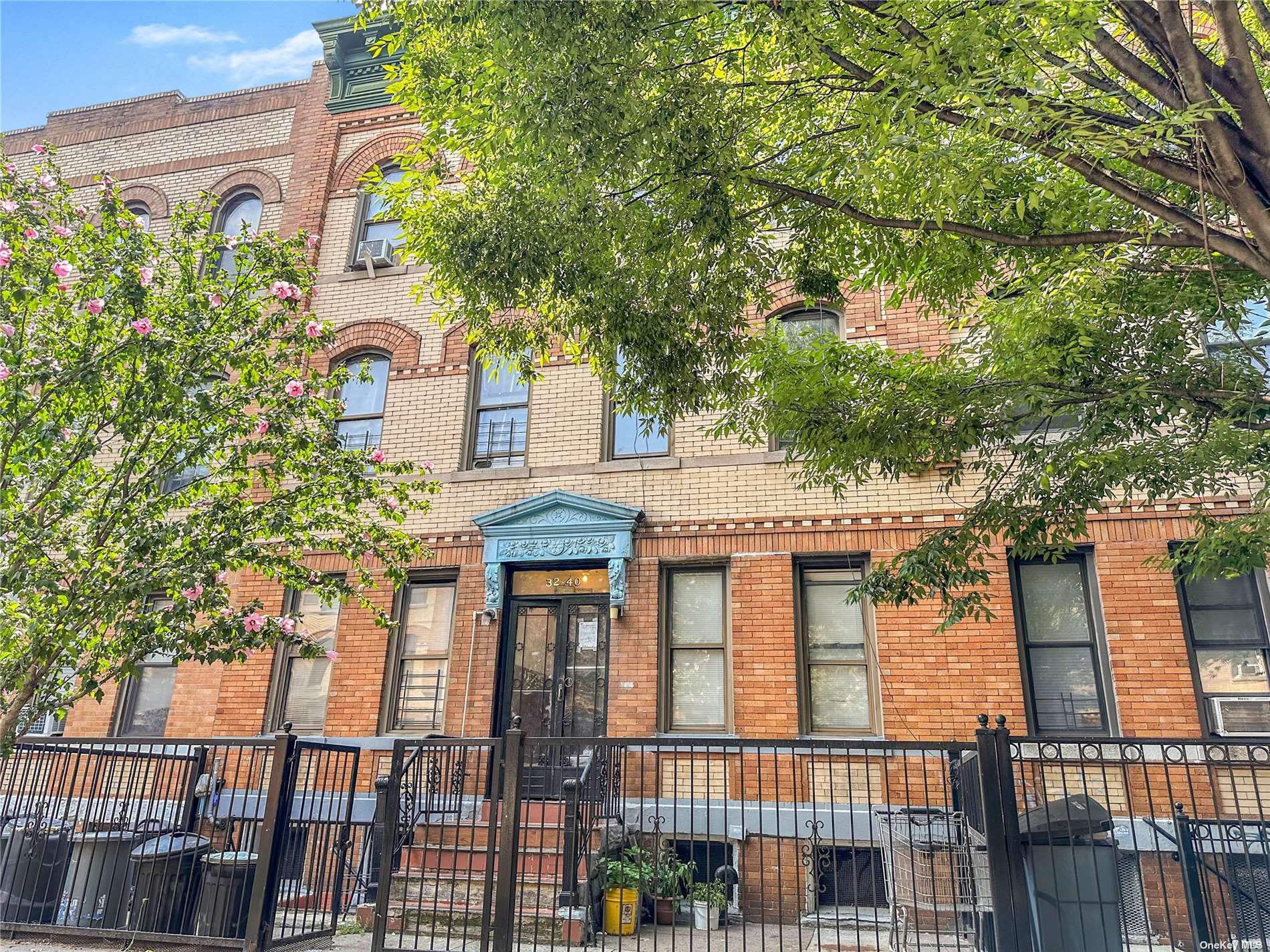 3240 48 Street, Astoria, Queens, NY - 12 Bedrooms  
6 Bathrooms  
24 Rooms - 