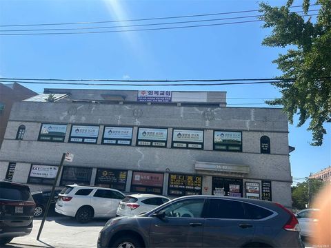 35-02 150th Place Flushing NY 11354