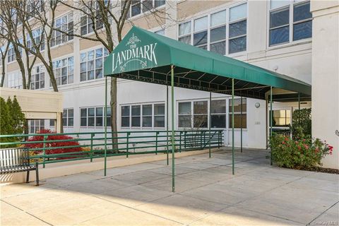 Photo of 1 Landmark Square #225, Port Chester, NY 10573 (MLS # H6278883)