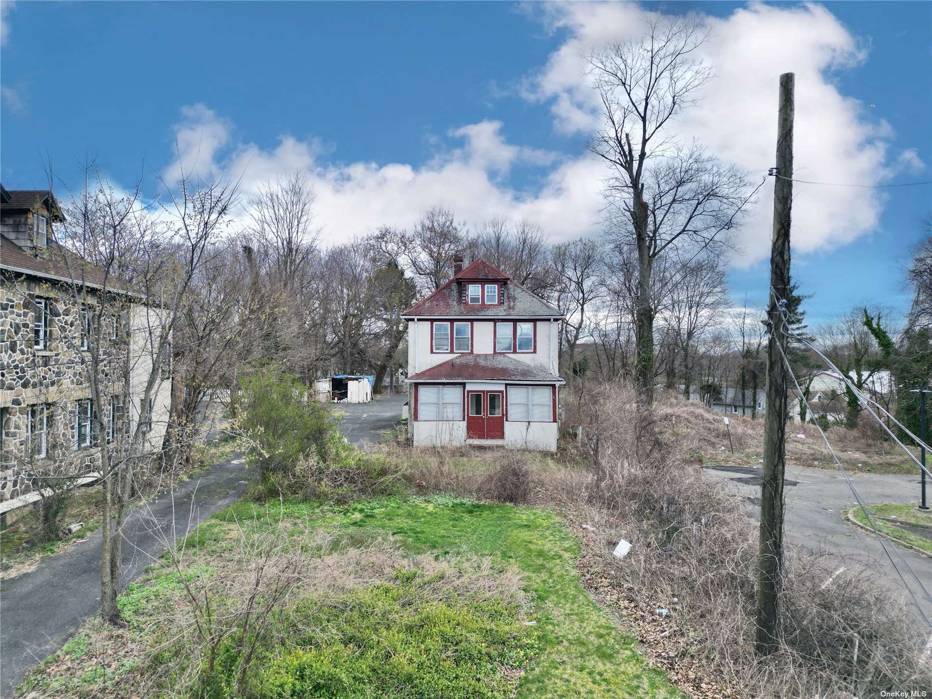 78 Steamboat Road, Great Neck, New York image 1