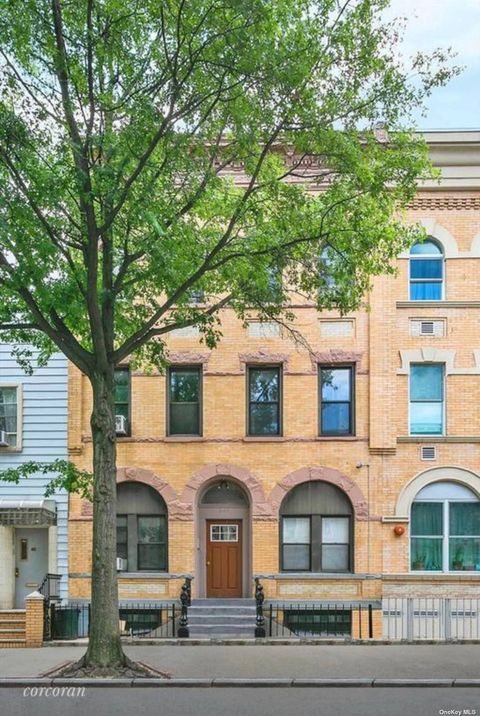 242 Kingsland Avenue Brooklyn NY 11222