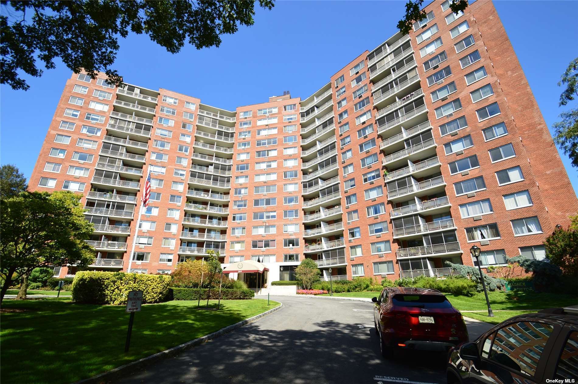 220-55 46th Avenue Ave #12K, Bayside, New York image 1