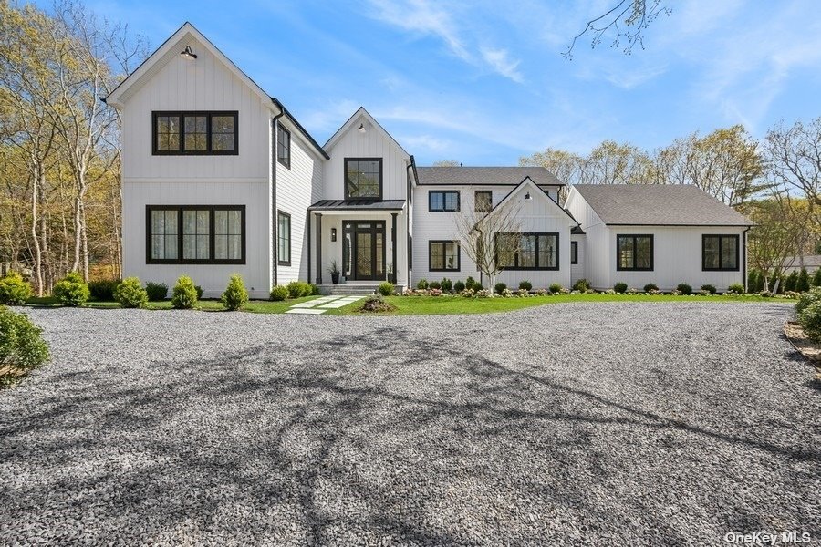 Property for Sale at 116 Middle Line Highway, Southampton, Hamptons, NY - Bedrooms: 7 
Bathrooms: 8.5  - $6,488,000