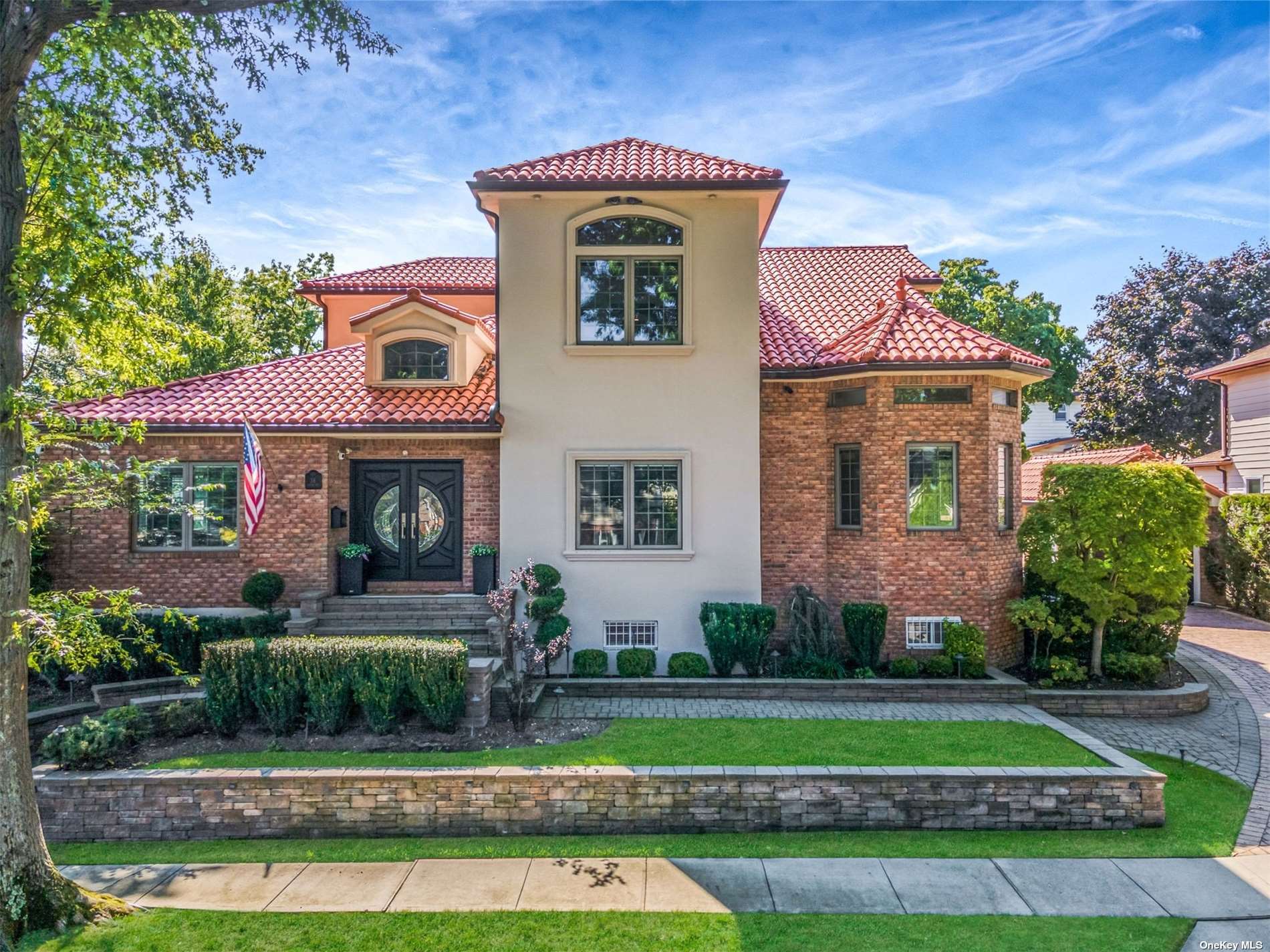 View Floral Park, NY 11001 house