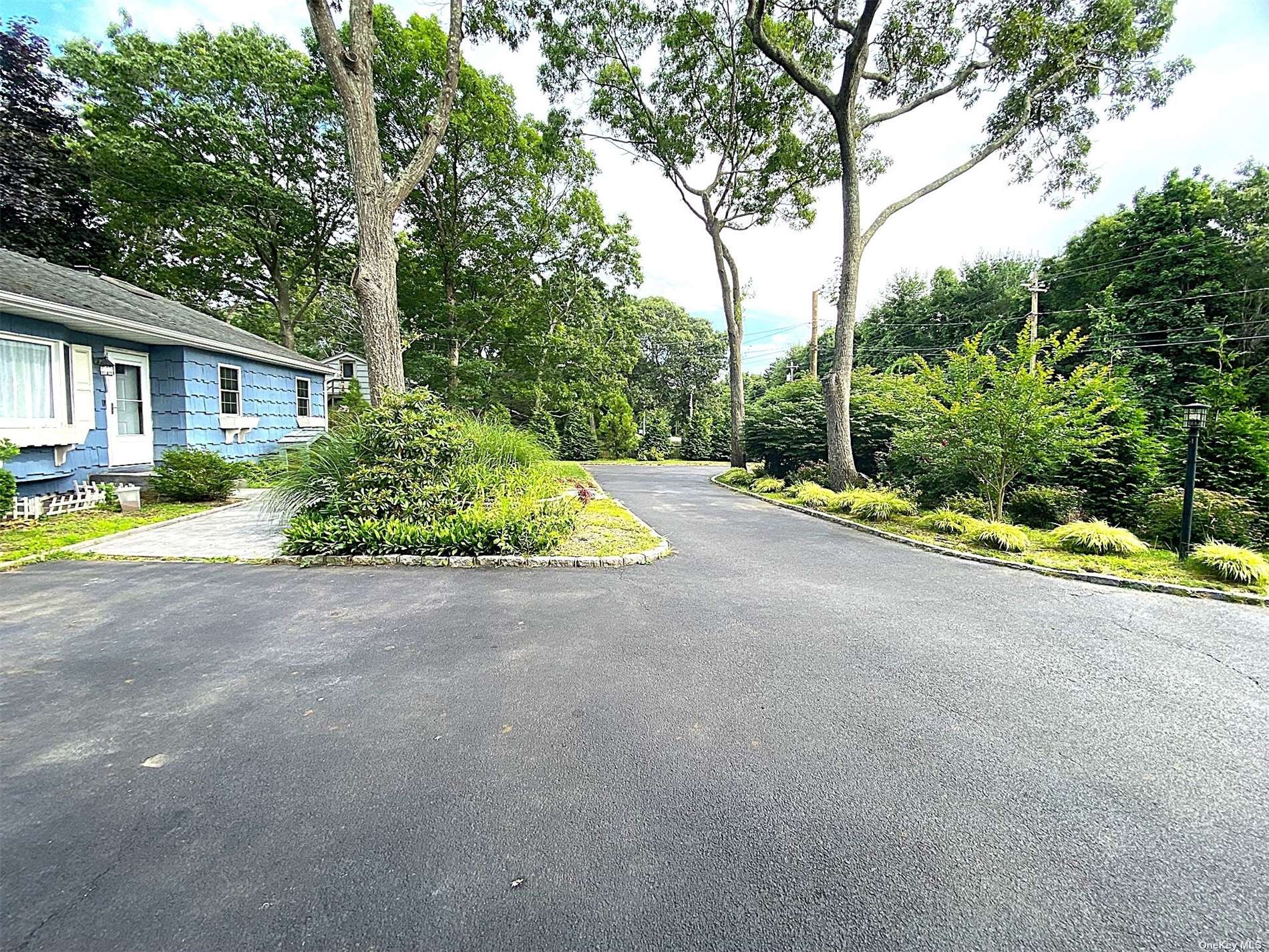 2938 Quogue Riverhead Road, East Quogue, New York image 4