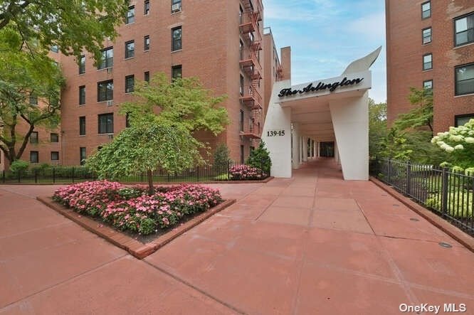 139-15 83 Avenue #239, Briarwood, New York image 18