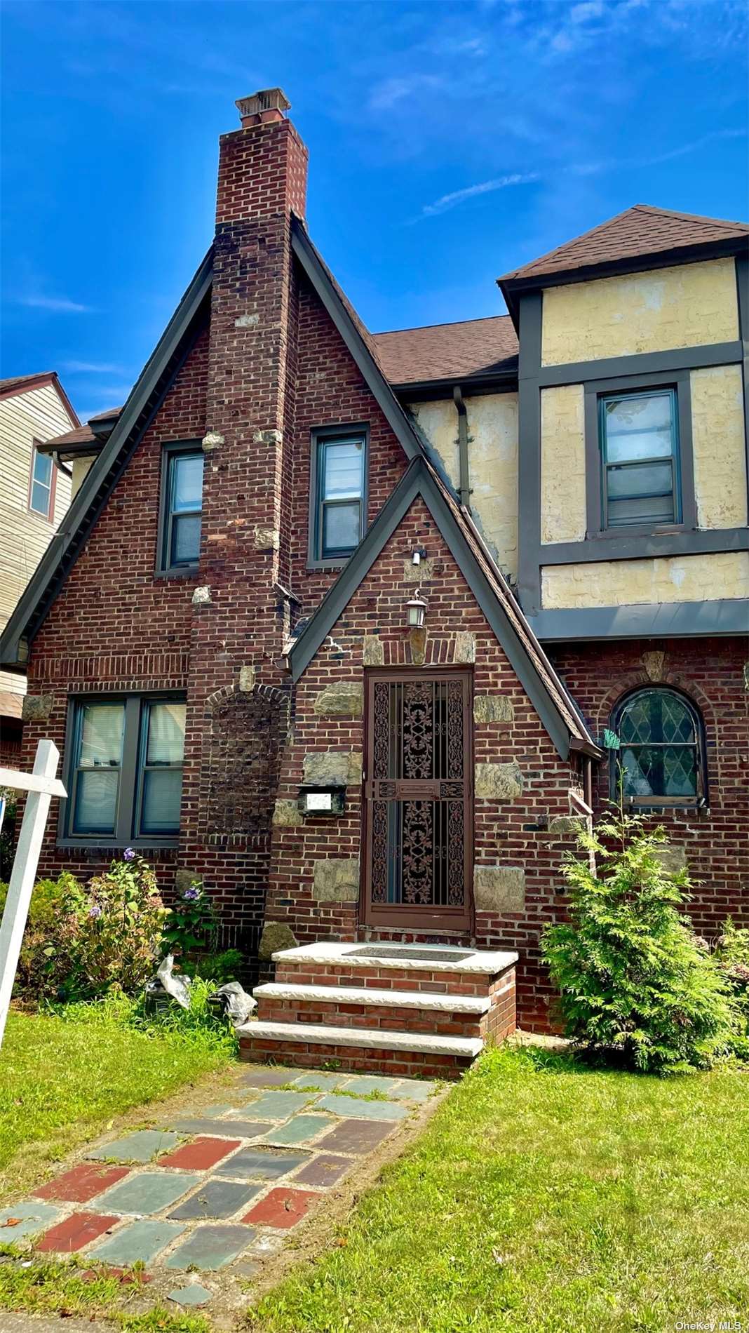 13827 223rd Street, Laurelton, Queens, NY - 5 Bedrooms  
3.5 Bathrooms  
9 Rooms - 