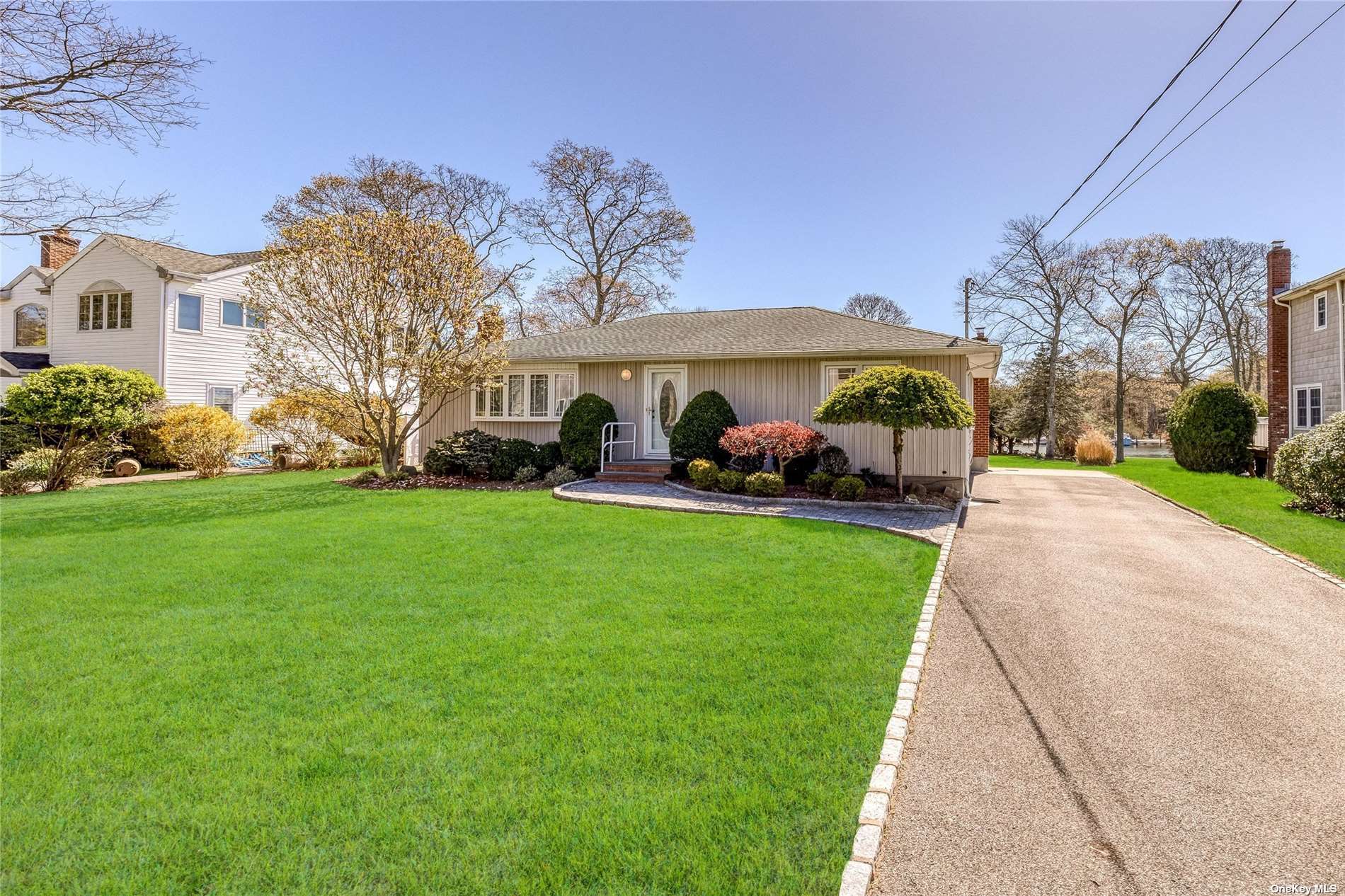 Property for Sale at 55 Hewitt Boulevard, Center Moriches, Hamptons, NY - Bedrooms: 3 
Bathrooms: 2  - $1,100,000