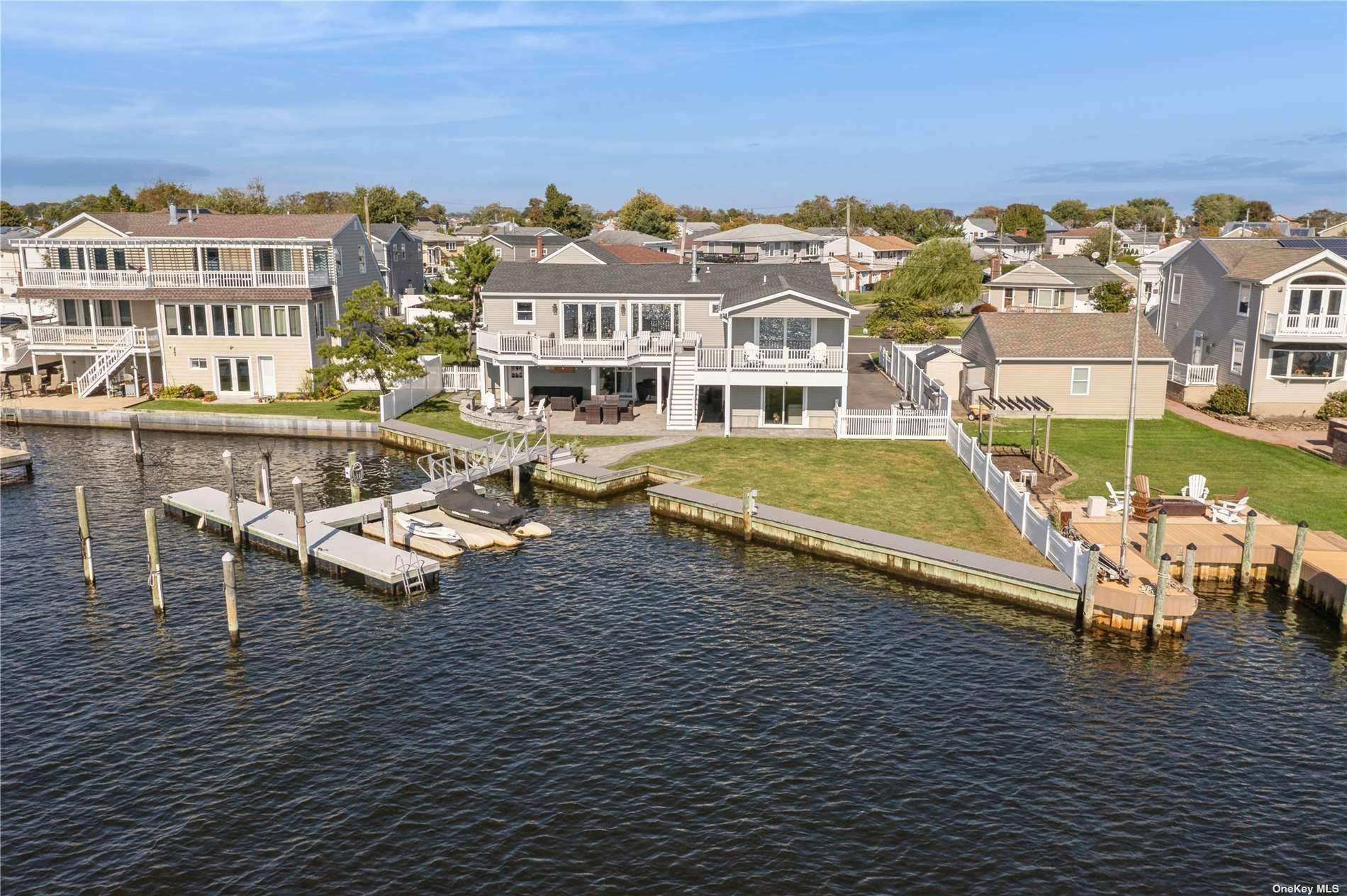 250 W Lido Promenade, Lindenhurst, New York image 2