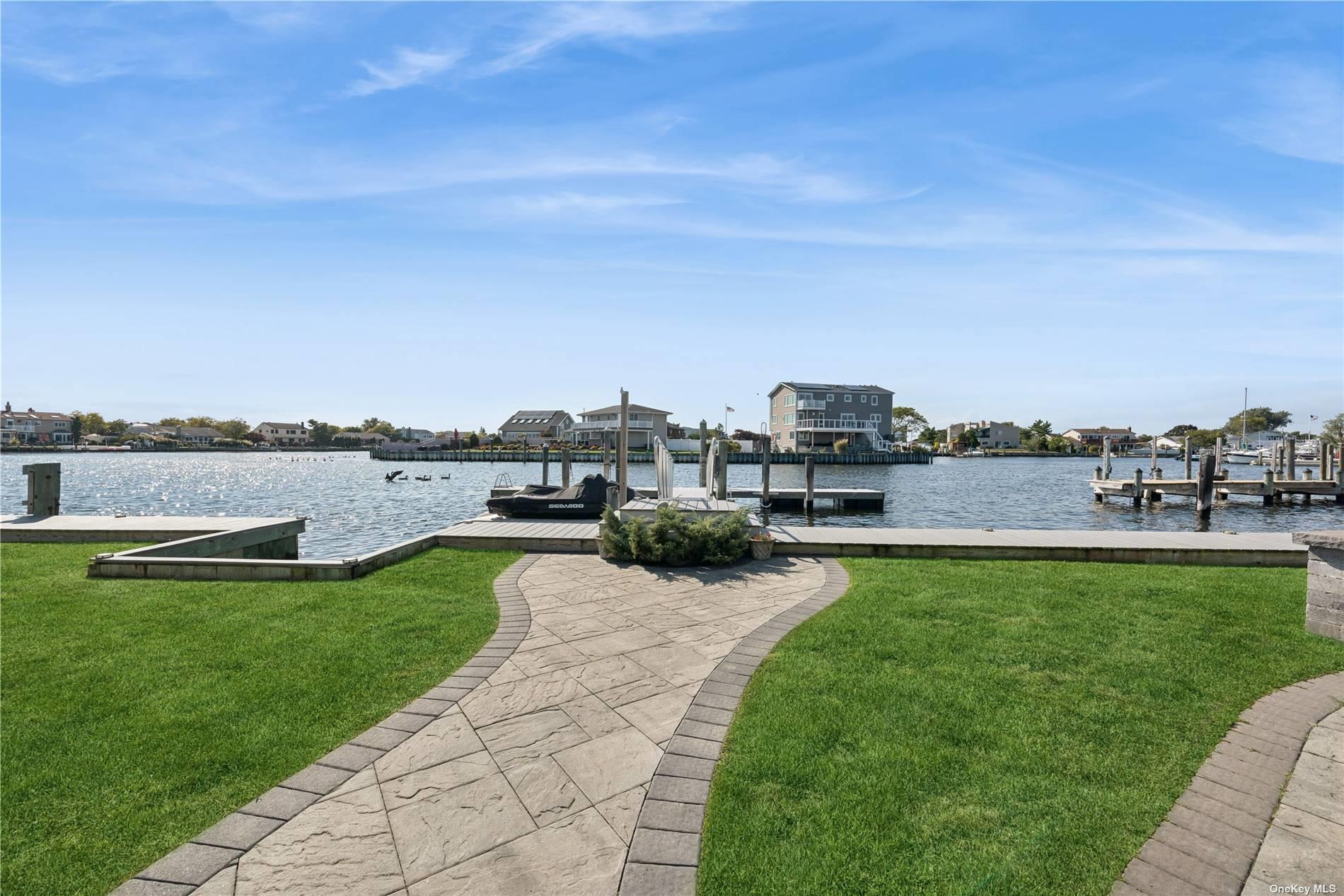 250 W Lido Promenade, Lindenhurst, New York image 25