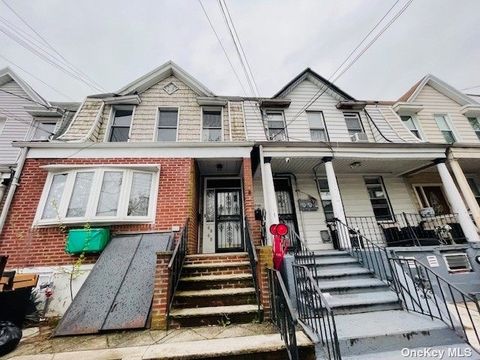 68-68 76th Street, Middle Village, NY 11379 - MLS#: L3550553