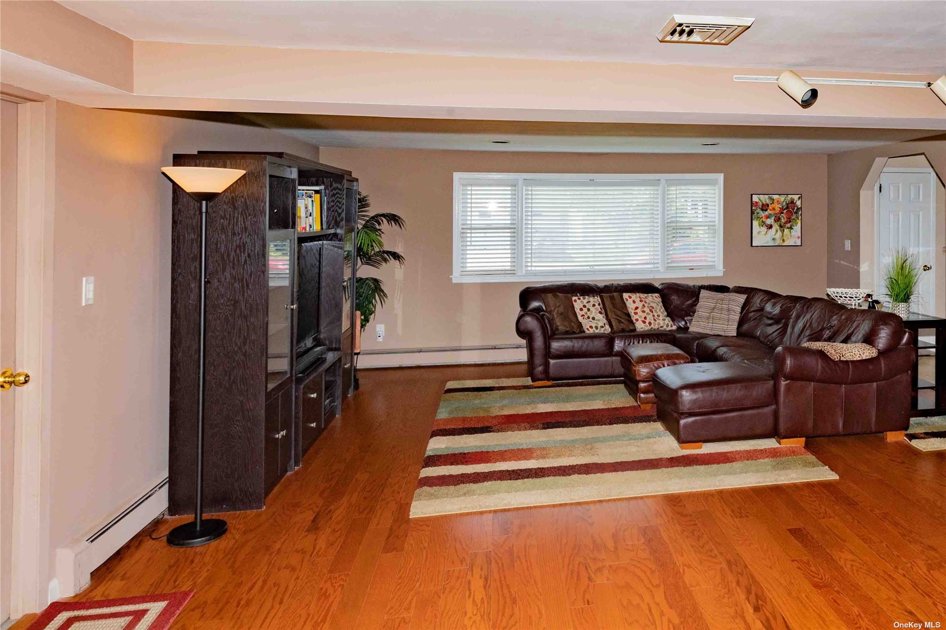 Photo 9 of 25 of 1690 Bard Lane house