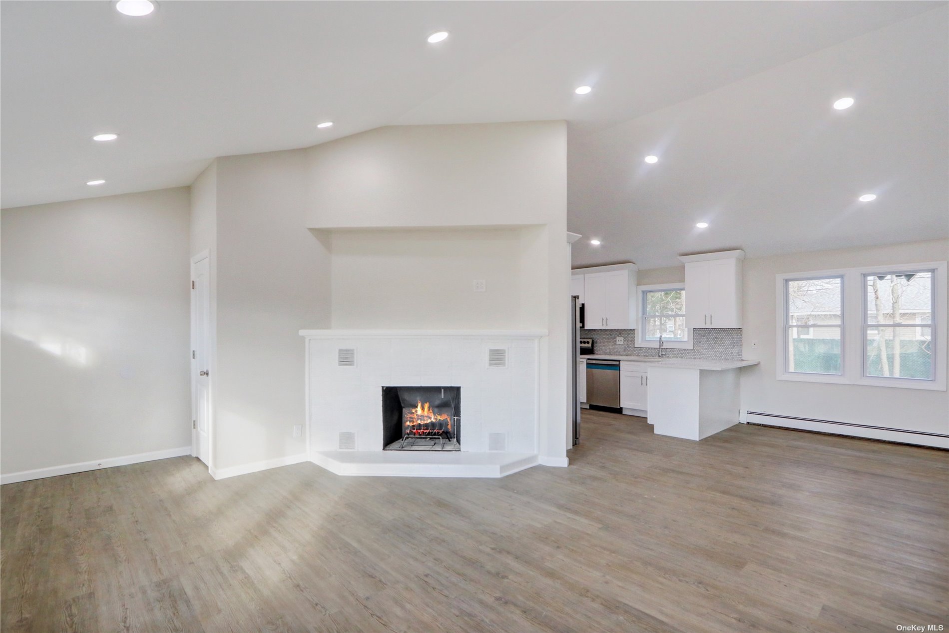 Photo 6 of 27 of 185 N 23rd Street house
