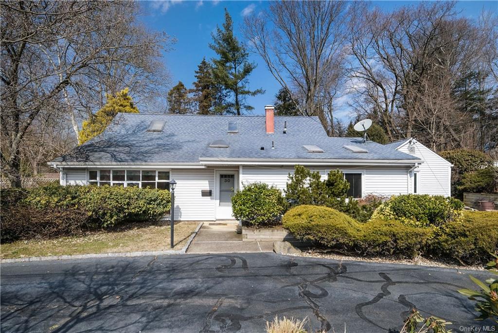 30 Brook Lane, Rye Brook, New York image 1