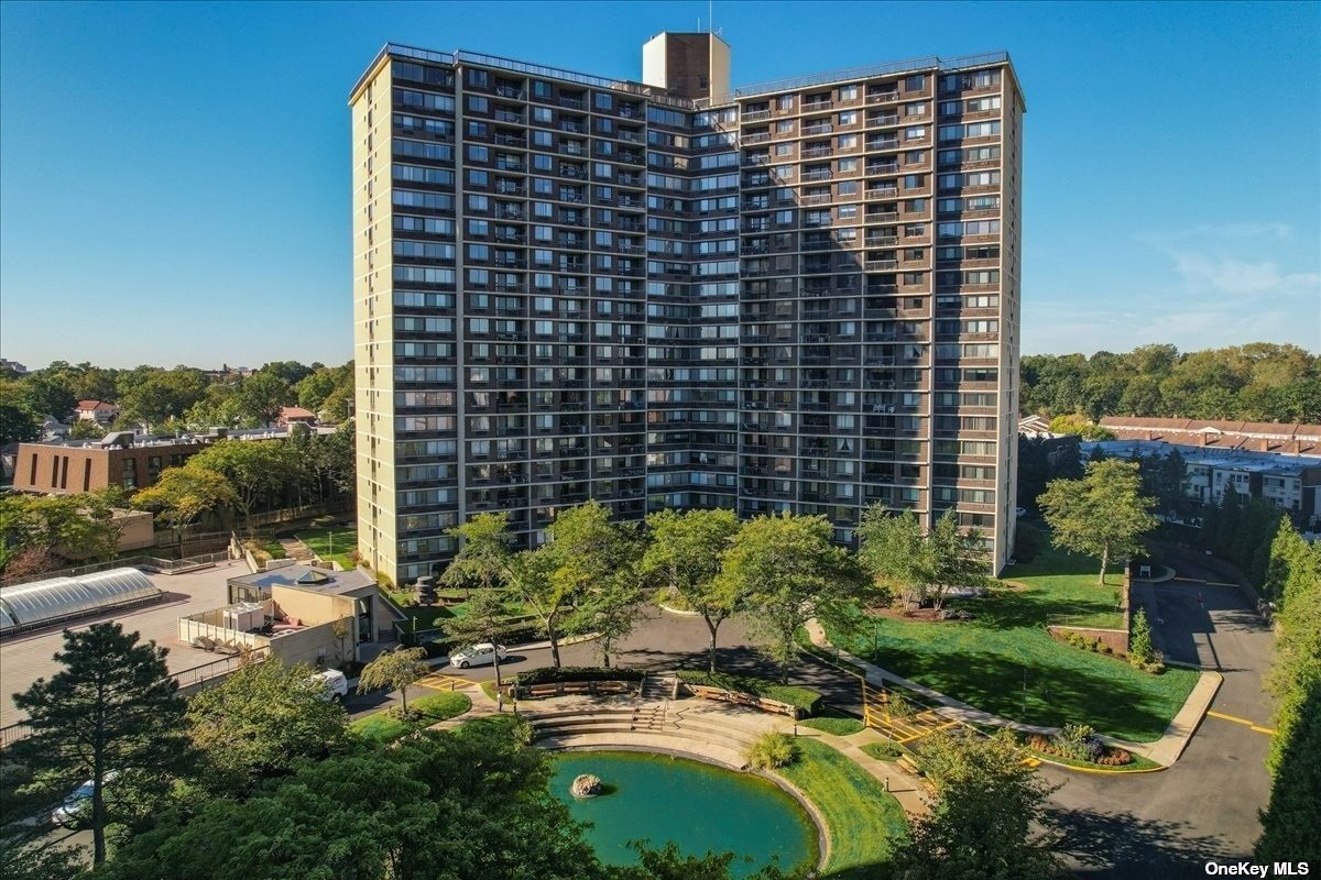 2 Bay Club Drive Dr #19R, Bayside, New York image 15