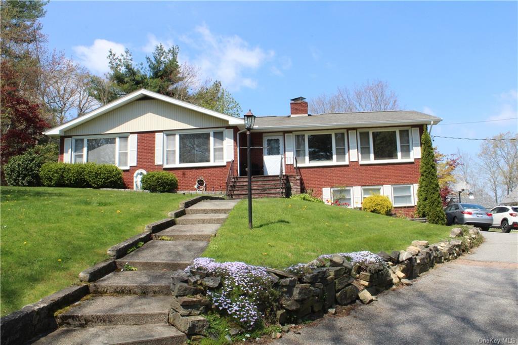 Property for Sale at 713 Hill Drive, Mahopac, New York - Bedrooms: 5 
Bathrooms: 3 
Rooms: 11  - $600,000