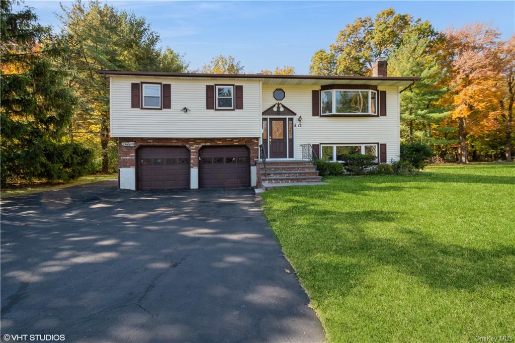 12 Theodore Roosevelt Drive, Blauvelt, New York image 1