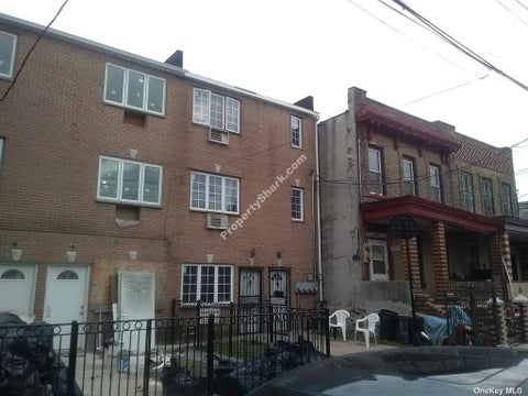Multifamily For Sale - 584 Hinsdale Street<br/> Brooklyn, NY 11207