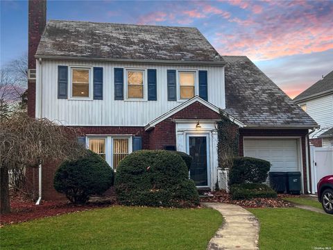 Homes For Sale - 89 Delaware Avenue<br/> Freeport, NY 11520
