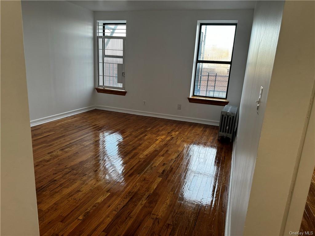 Rental Property at 875 Longfellow Avenue 2D, Bronx, New York - Bedrooms: 1 
Bathrooms: 1 
Rooms: 3  - $2,300 MO.